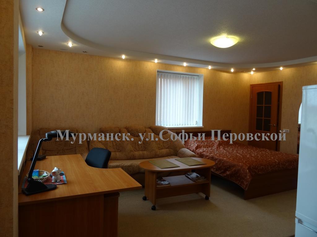 Apartment On Sofi Perovskoy 21 Murmansk Bagian luar foto